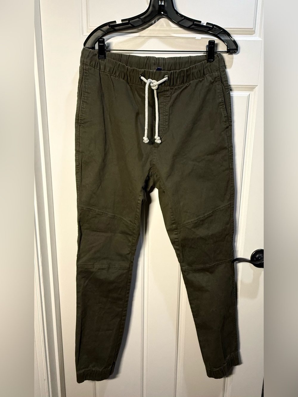 Divided H&M Olive green drawstring elastic waist tapered jobber men’s pant 30